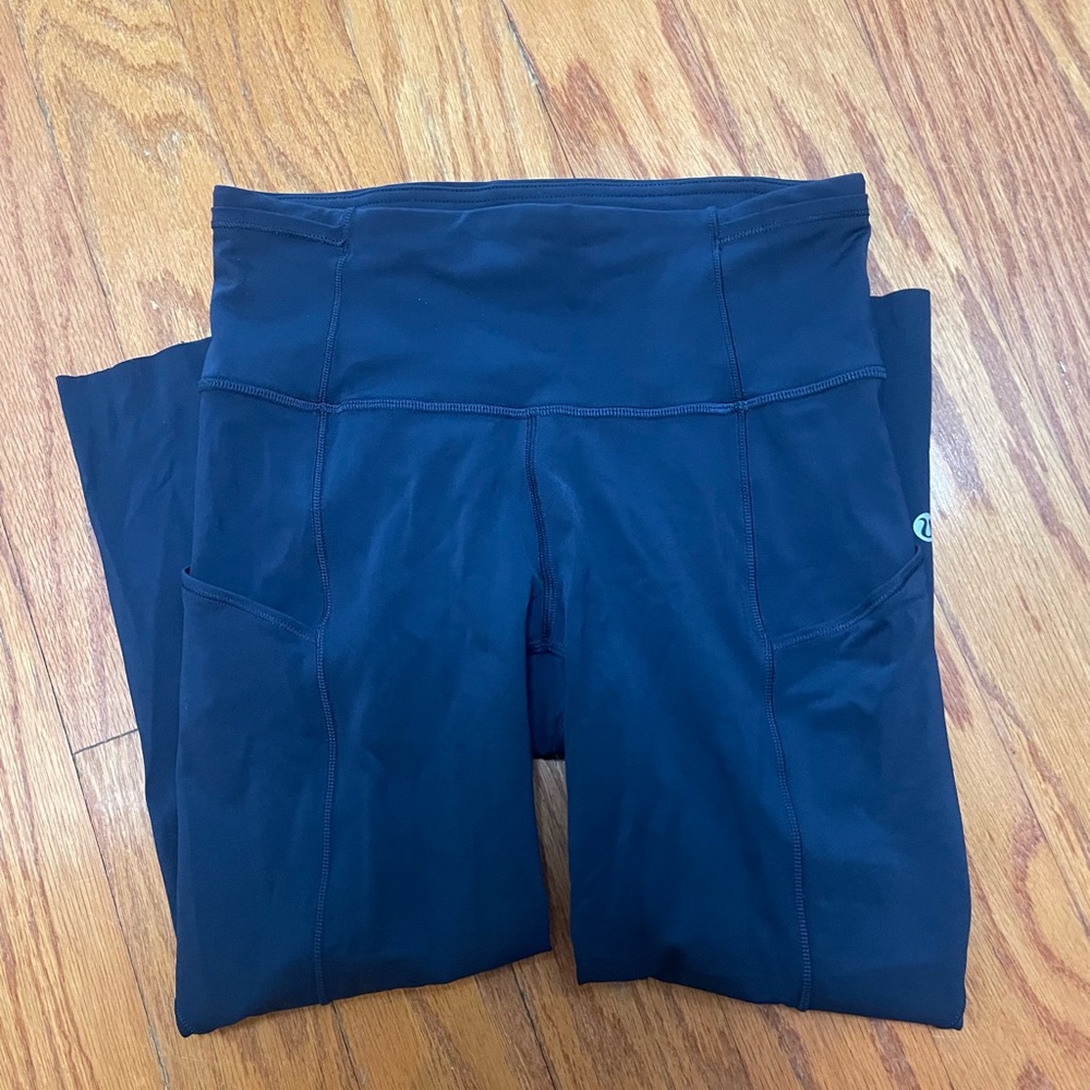 Lululemon women’s Fast and Free Navy leggings 19” size 4
